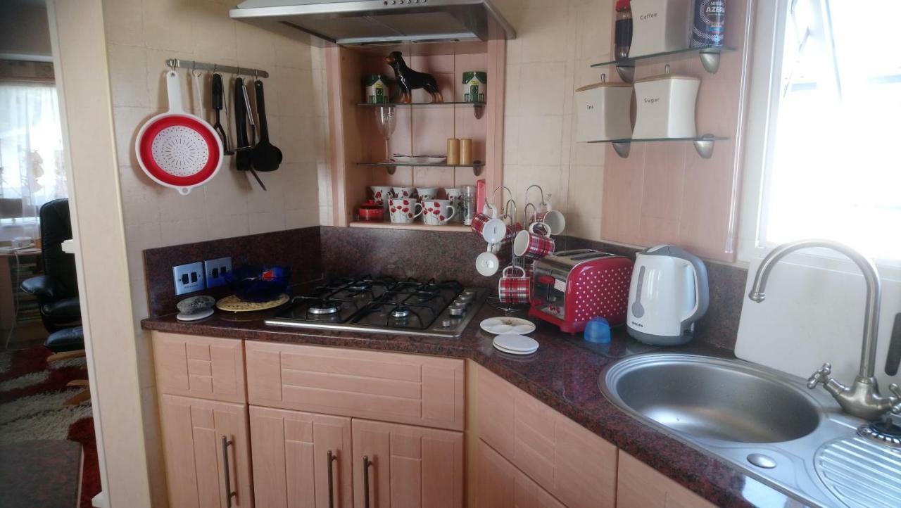 33 Beach Retreat Lodge Pevensey Bay Holiday Park Exteriör bild